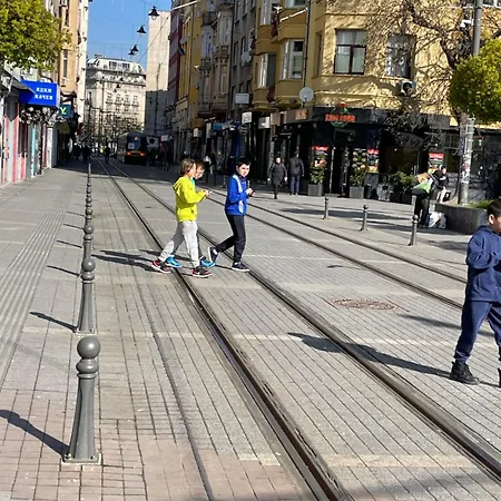 Apartment And Cozy Sofia